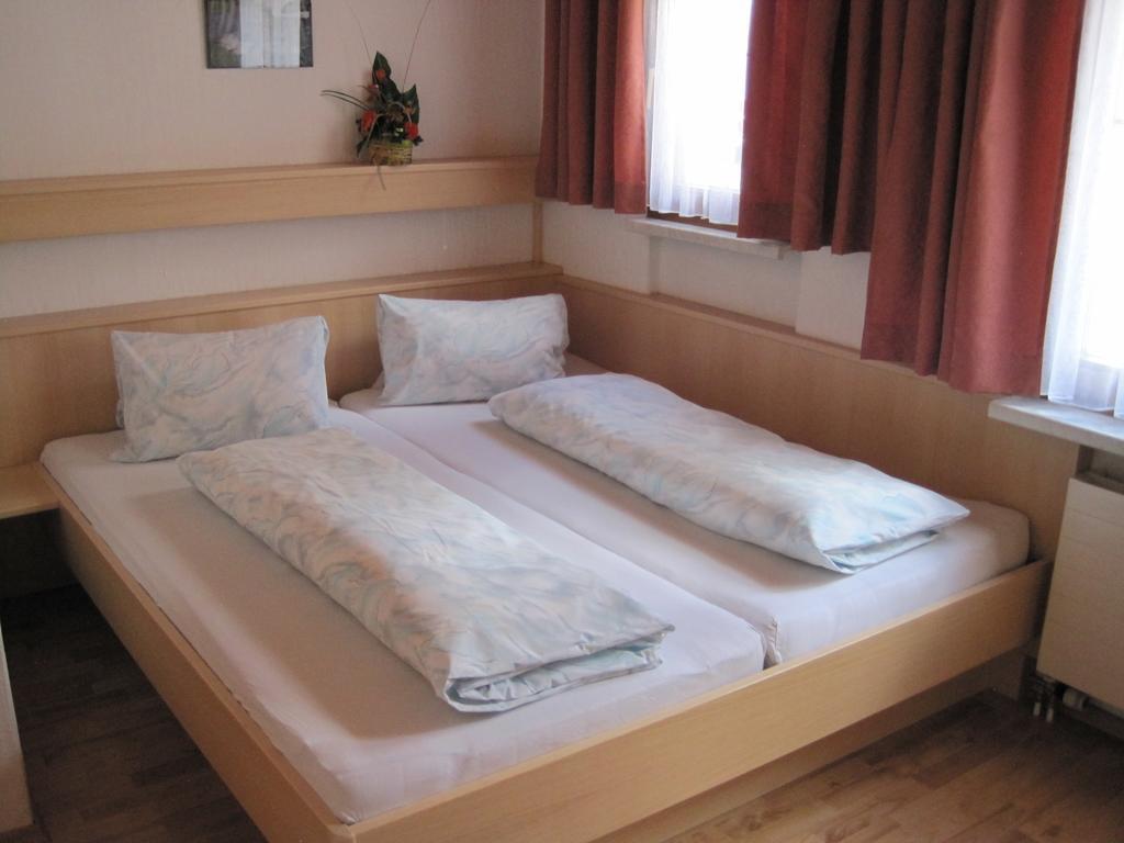 Apartamento Haus Am Dorfplatz Samnaun Habitación foto