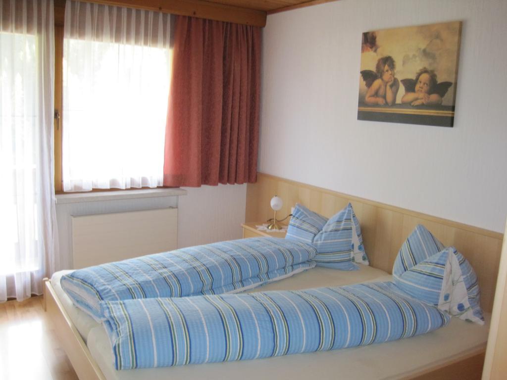 Apartamento Haus Am Dorfplatz Samnaun Habitación foto