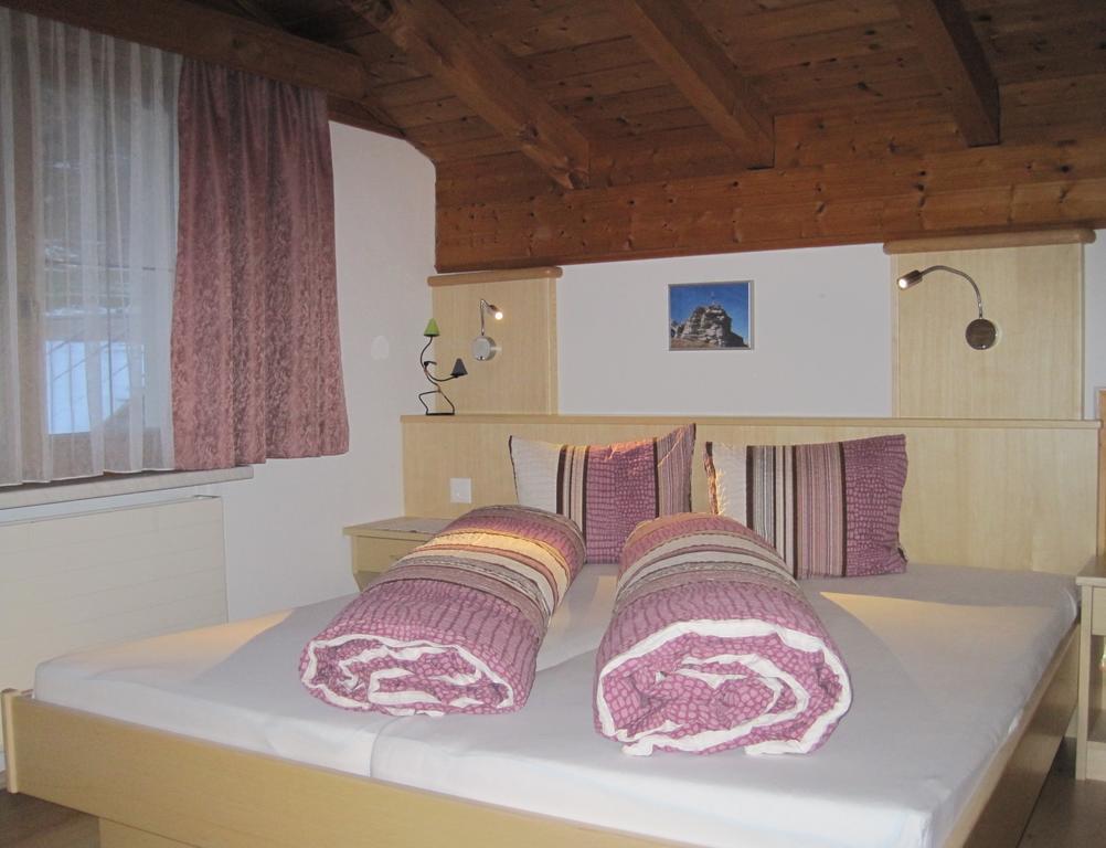 Apartamento Haus Am Dorfplatz Samnaun Habitación foto